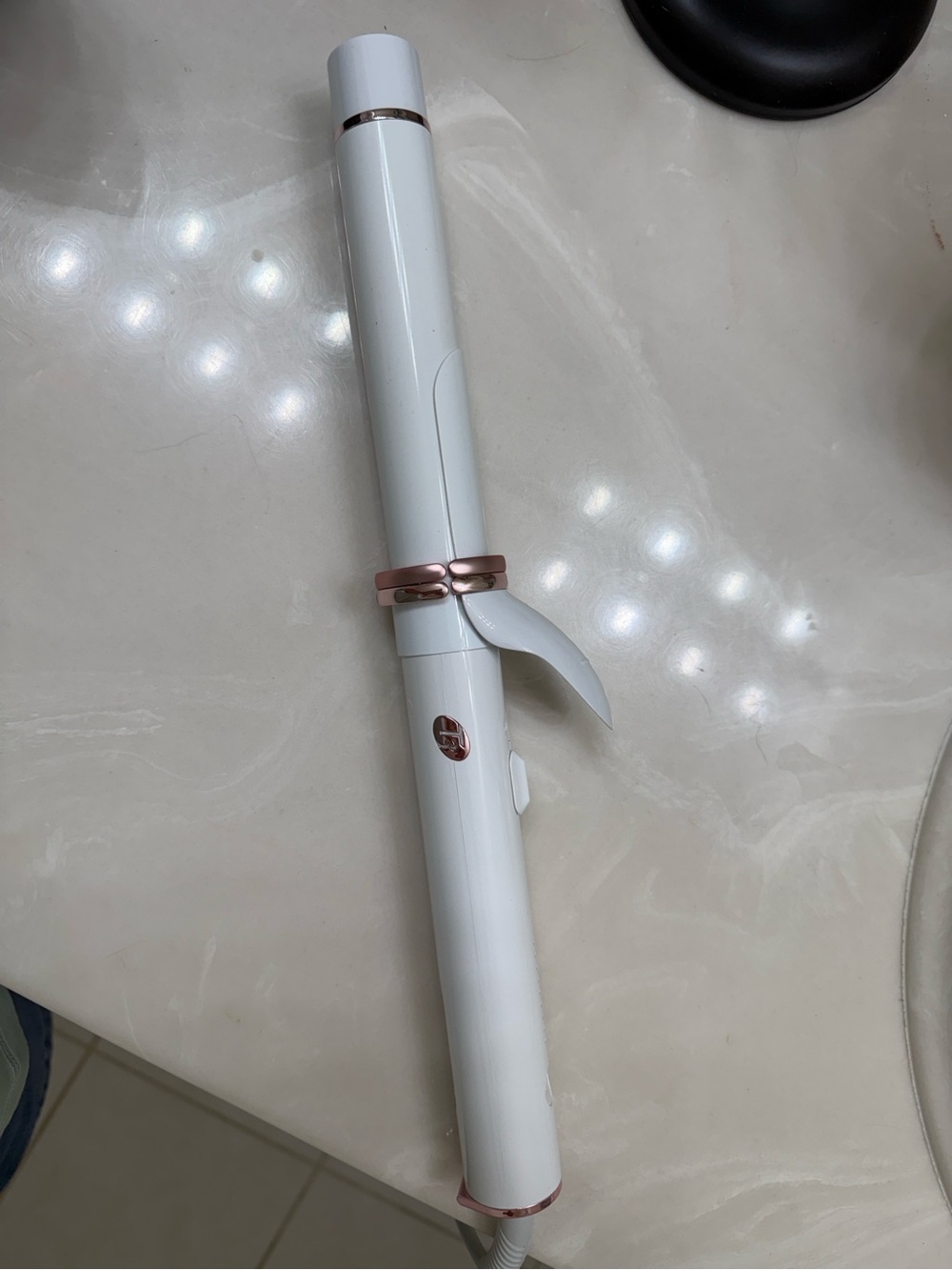T3 White and Rose Gold Curling Wand – Women's Hair Styling Tool